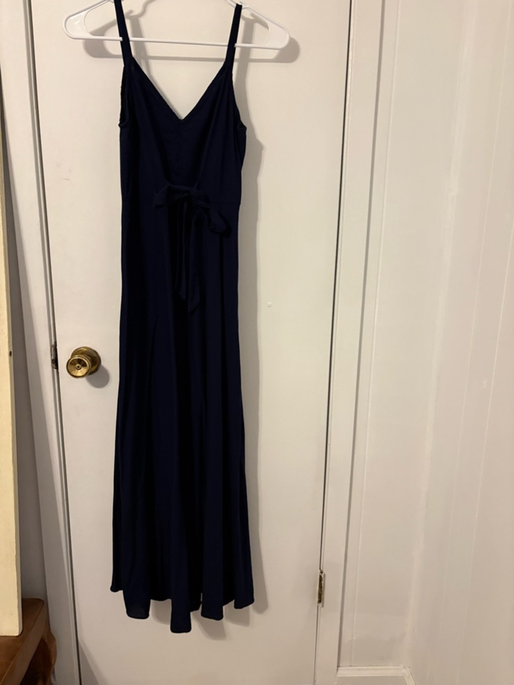 Sleeveless Navy V-Neck Maxi Dress with Tie Waist